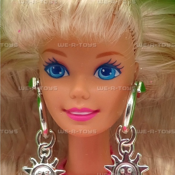 🩷NIB. RARE. Barbie Earring Magic Doll in Pink Outfit - Picture 2 of 5